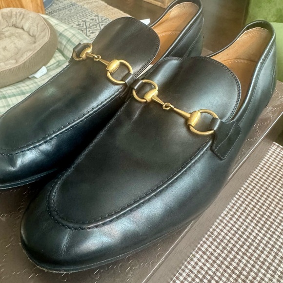 Gucci Jordaan Leather Loafers in Black w/ Gold Horsebits - Picture 6 of 13